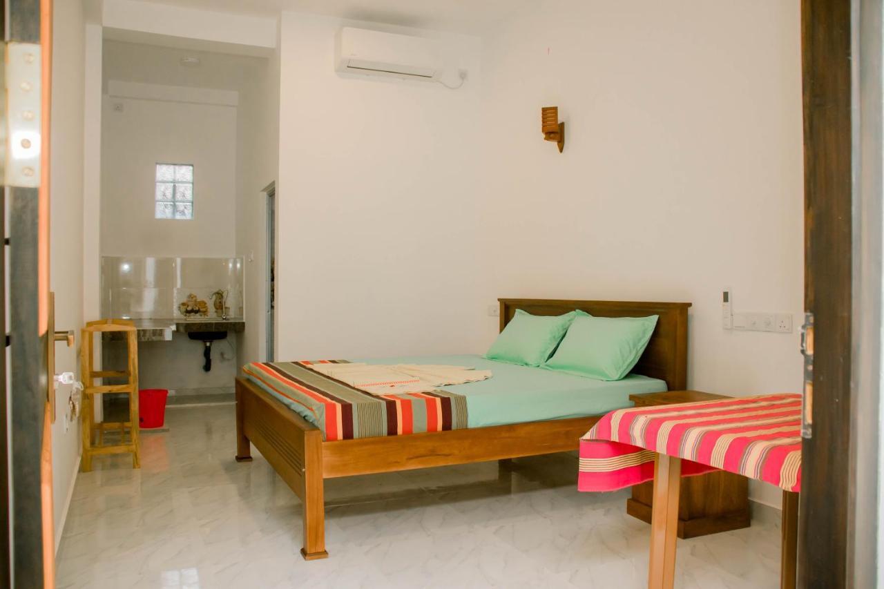 Navodya Guest Mirissa Otel Dış mekan fotoğraf
