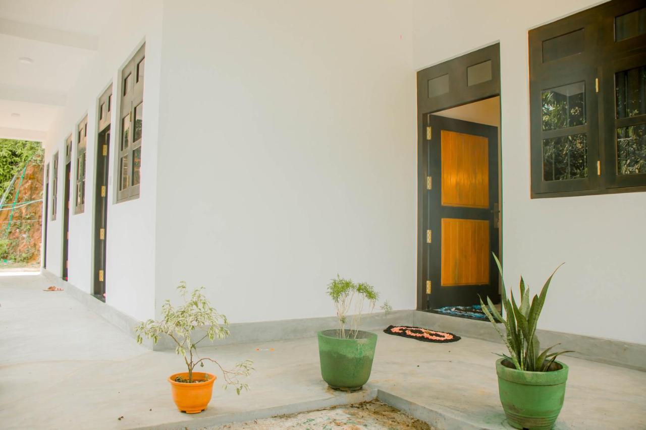 Navodya Guest Mirissa Otel Dış mekan fotoğraf