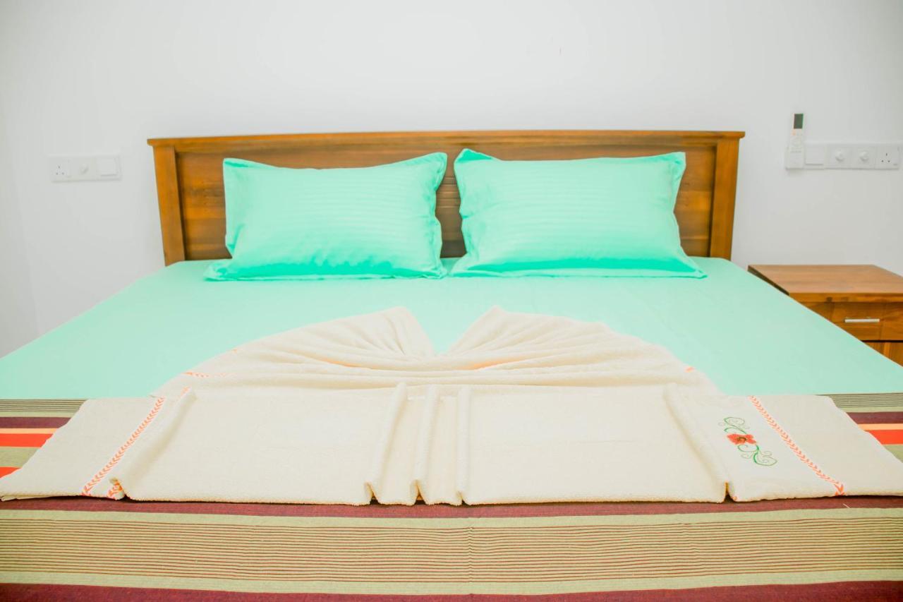 Navodya Guest Mirissa Otel Dış mekan fotoğraf