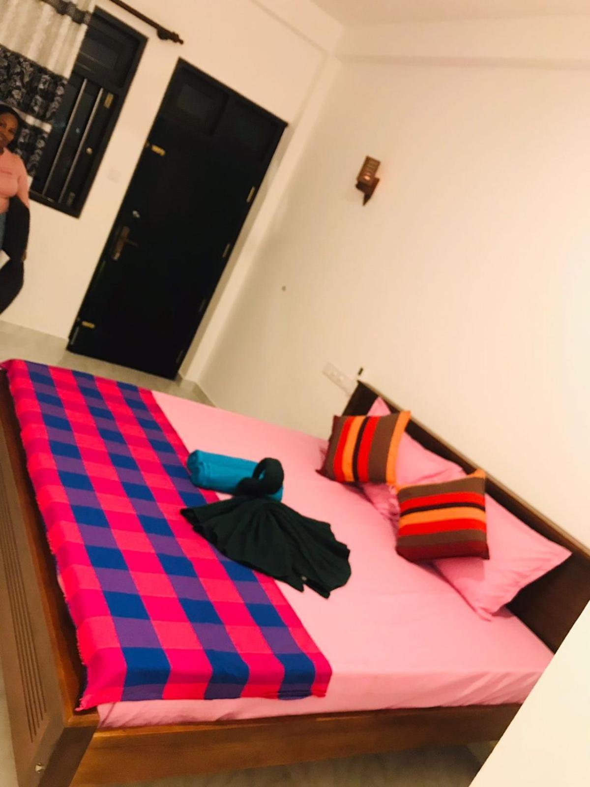 Navodya Guest Mirissa Otel Dış mekan fotoğraf